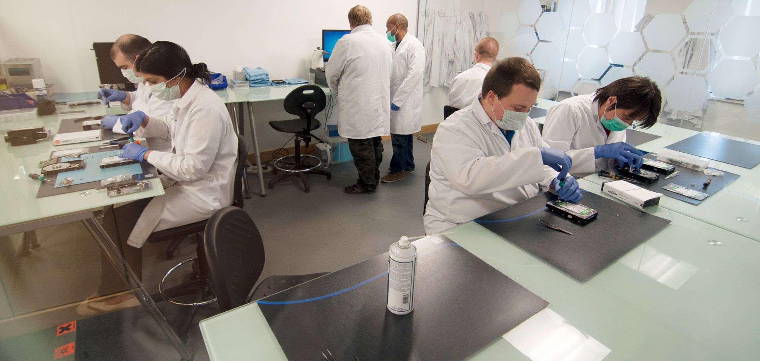 NEGLI ULTIMI 10 ANNI ABBIAMO RIDOTTO I NOSTRI PREZZI DEL NEGLI ULTIMI 10 ANNI ABBIAMO RIDOTTO I NOSTRI PREZZI DEL